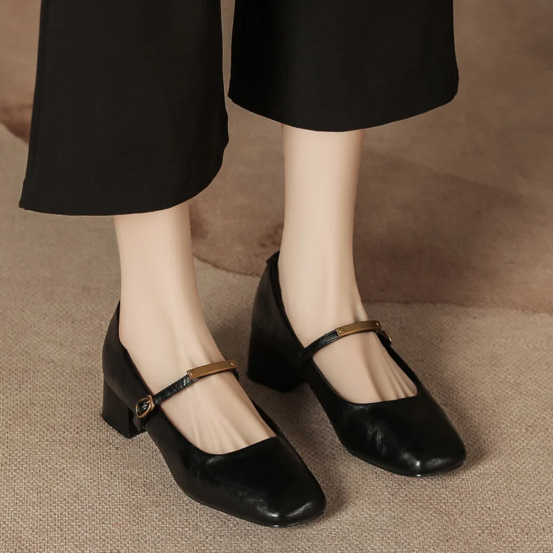 

New autumn and winter soft leather Mary Jane women's shoes with chunky heels and square toe, retro style with a single strap,