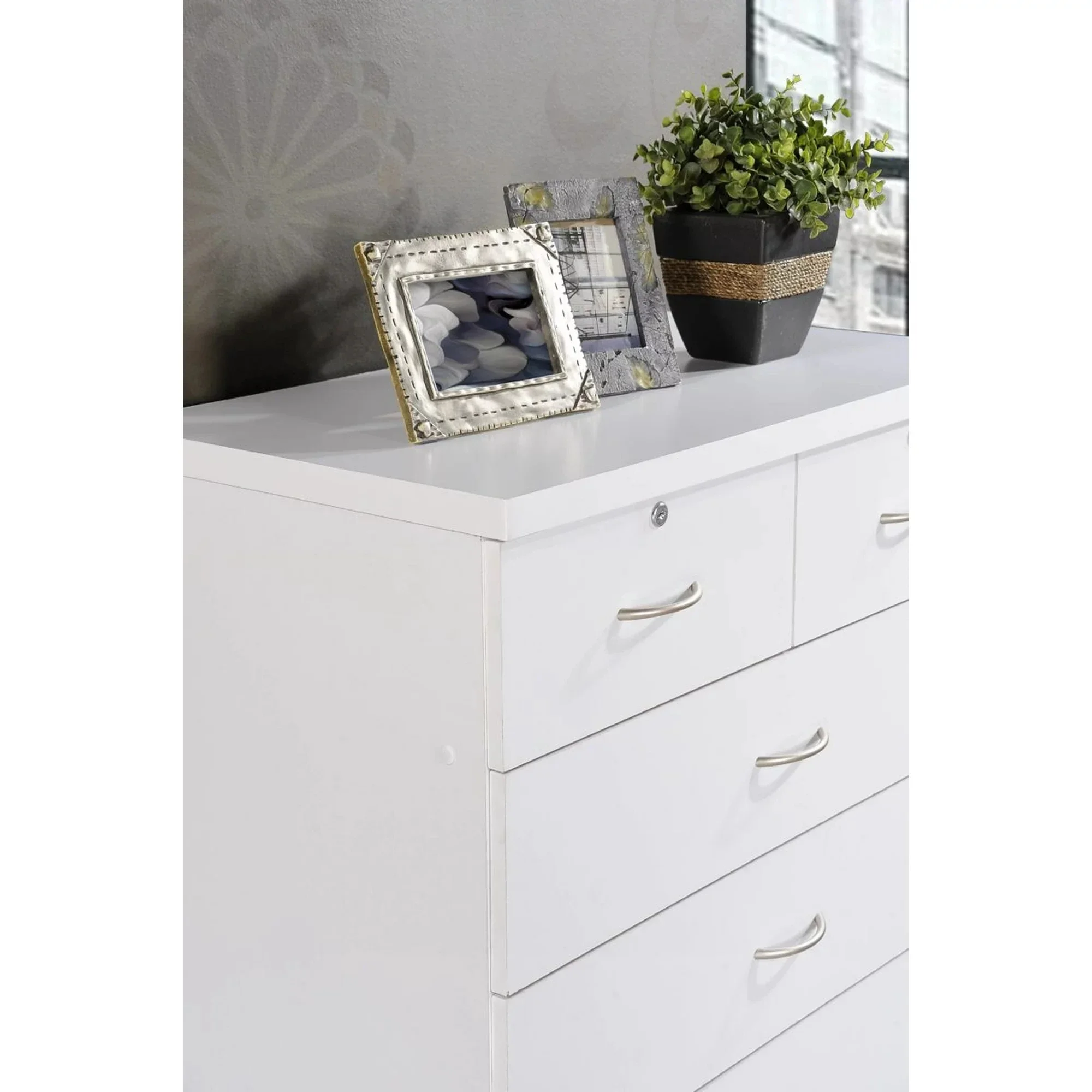 Wood 7 Drawer Storage Horizontal Dresser with Two Locks,Ring Pull Handles,Metal Rails, Mahogany/White