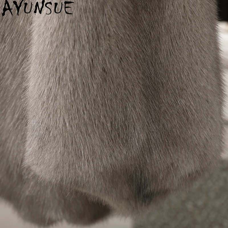 معاطف شتوية من AYUNSUE للنساء معاطف من الفرو الطبيعي وصلت حديثًا ملابس خارجية قصيرة بقلنسوة على الطراز الكوري للمرأة Fourrure #3