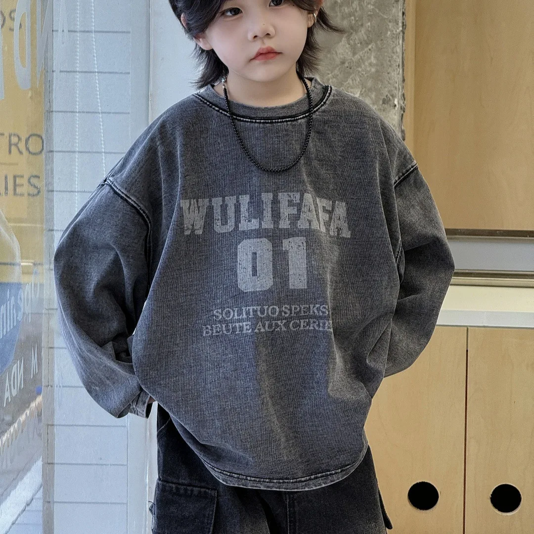 

2025 Autumn Boys' T shirt Western style Top Boys' Hoodie Handsome American Retro Street Style