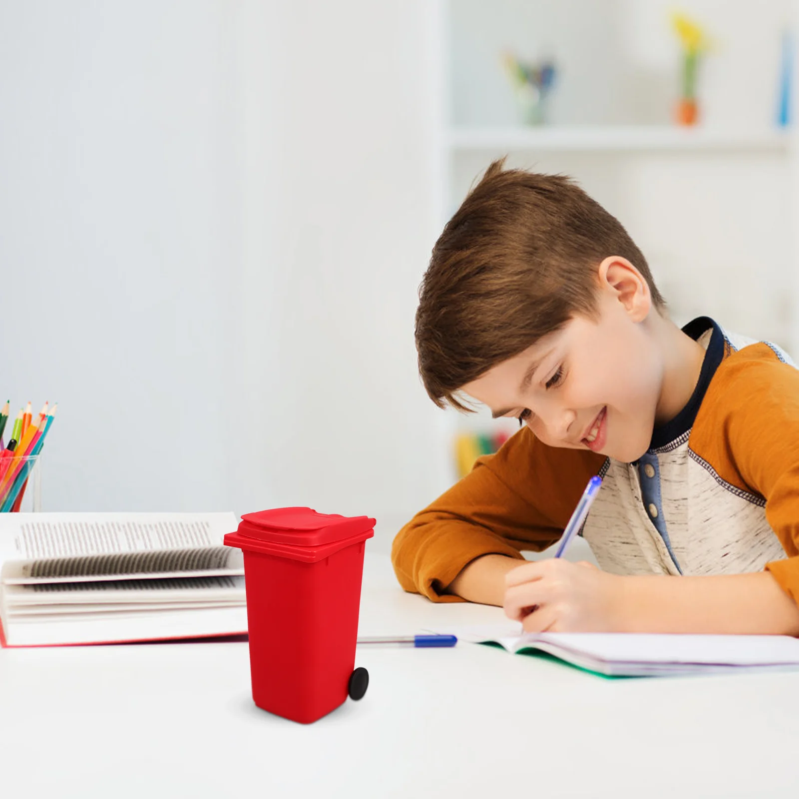 Bins Mini Trash Can Pen Holder Small with Lid Plastic Pencil Case Countertop Crayon Boxes