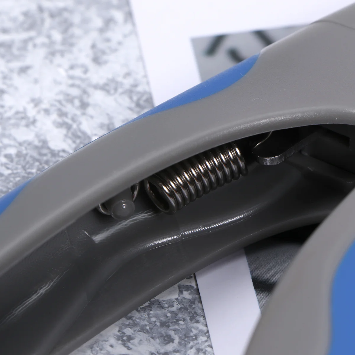 

1Pcs Pet Nail Clipper Premium Stainless Steel Sharp Wear Resistant Anti-Slip Comfortable Handle for Dogs Cats Birds Rabbits