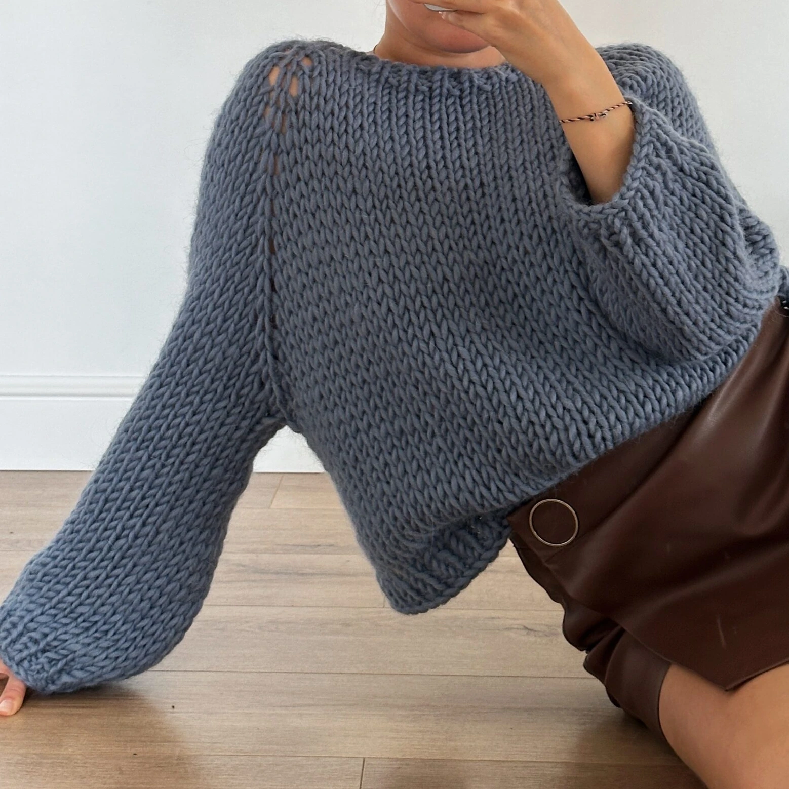 

Vintage Women's Autumn Hollow Out Loose Sweater Solid Color Long Sleeve Round Neck Cutout Tie Back Knitwear Pullover