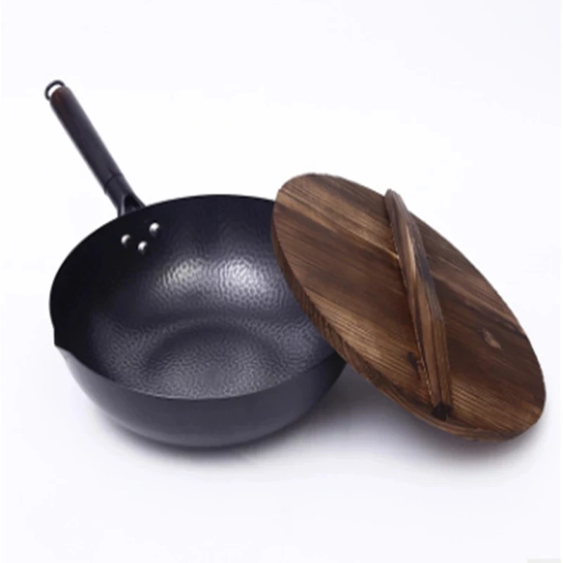 Wok in ghisa fatto a mano 32cm padella antiaderente Wok padelle pentola per uso domestico coperchio in legno fornello a Gas fornello a induzione