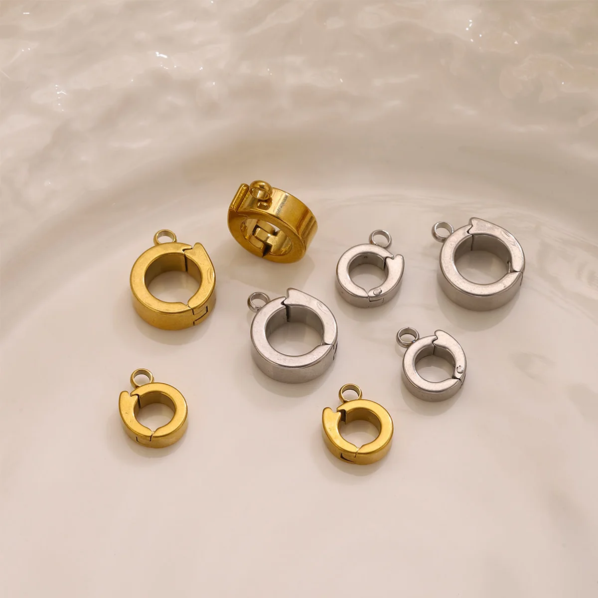 2PCS 18K Gold Plated Stainless Steel Round Jewelry Clasps Durable Necklace Bracelet Connectors Fasteners Wholesale Supplies - view 3