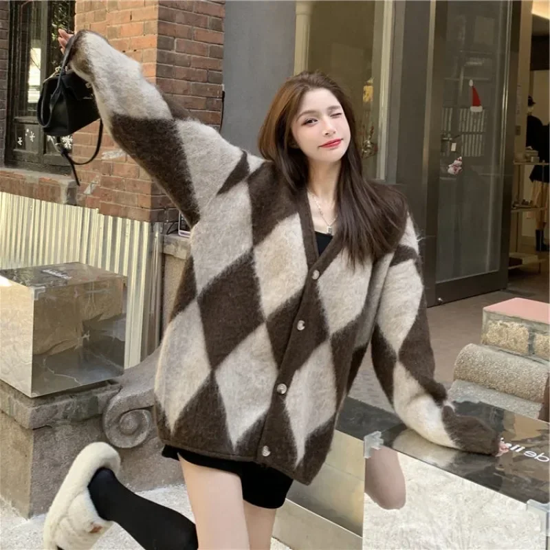 Women's High-grade Coat Winter Diamond Check Sweater in The Long Knit Cardigan Top Thickened Loose Lazy Wind Ocean Style Fashion