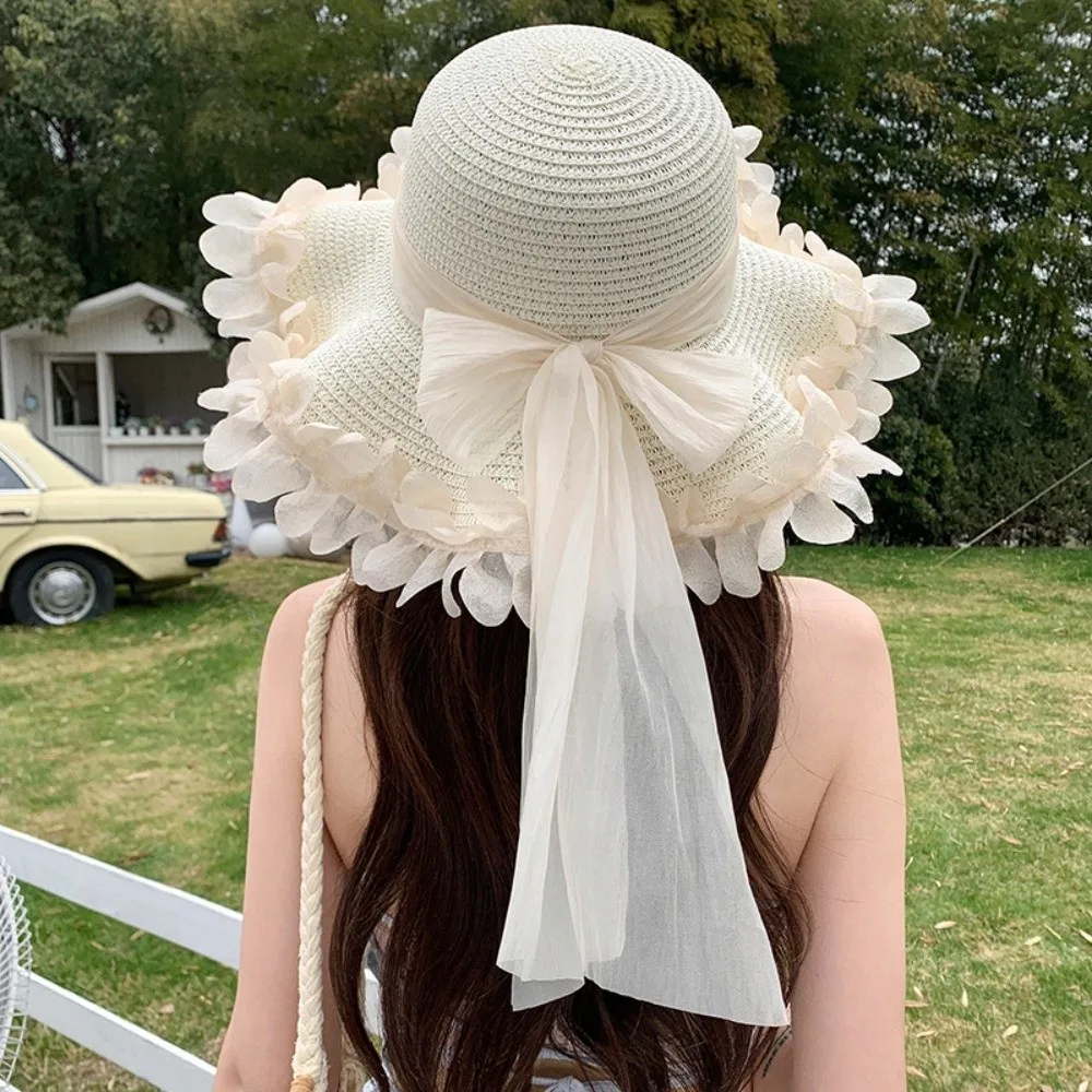 Elegant Wide-brimmed Straw Hat with Mesh Bow Wavy Petal-trimmed Beach Hat Breathable Sun Hat for Summer Sun Protection