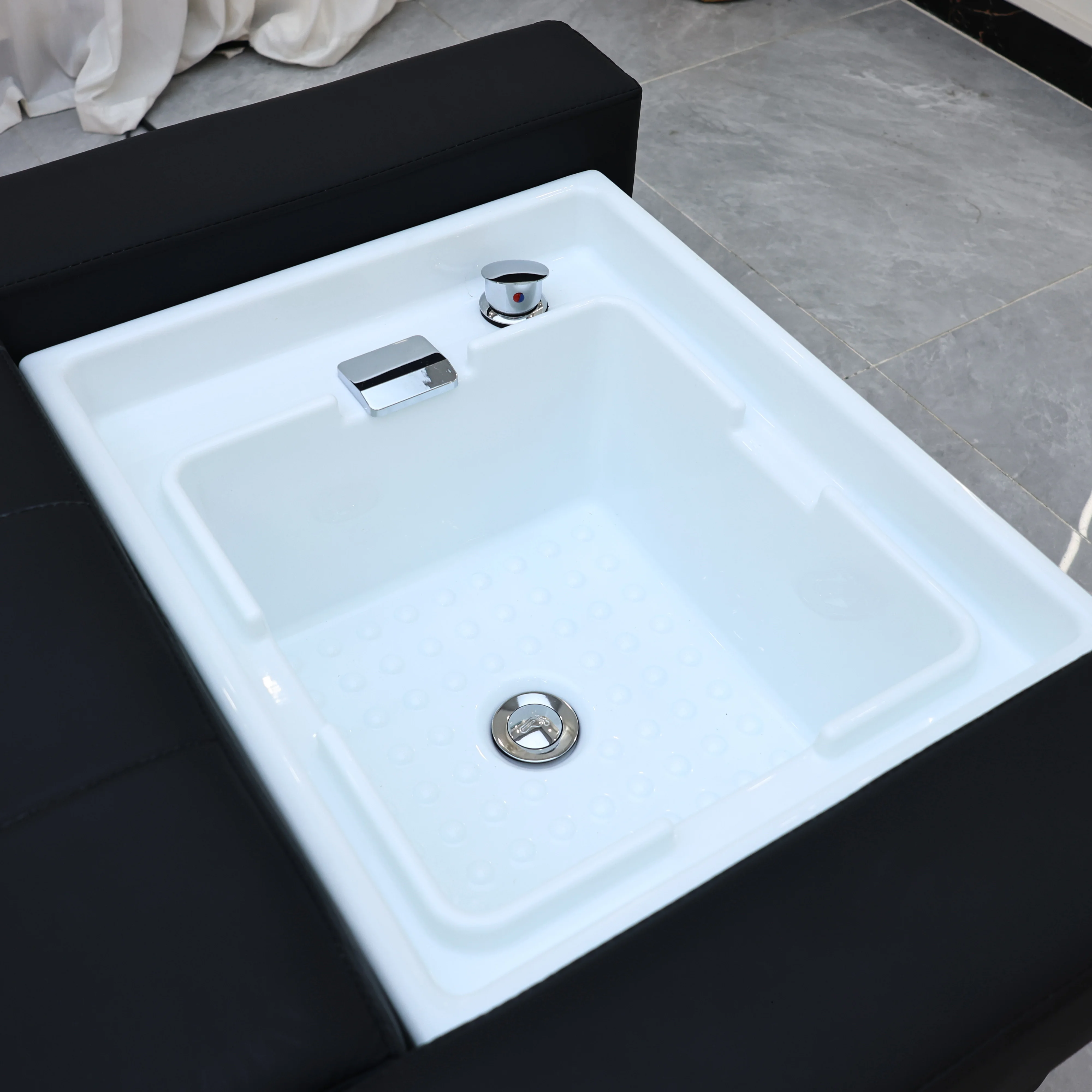 Moderner schwarzer Leder-Fußmassagestuhl, Salon 2-in-1 Shampoo- und Fußbadstation, elektrischer Fußmassagestuhl mit LED-Beleuchtung – Detail 24