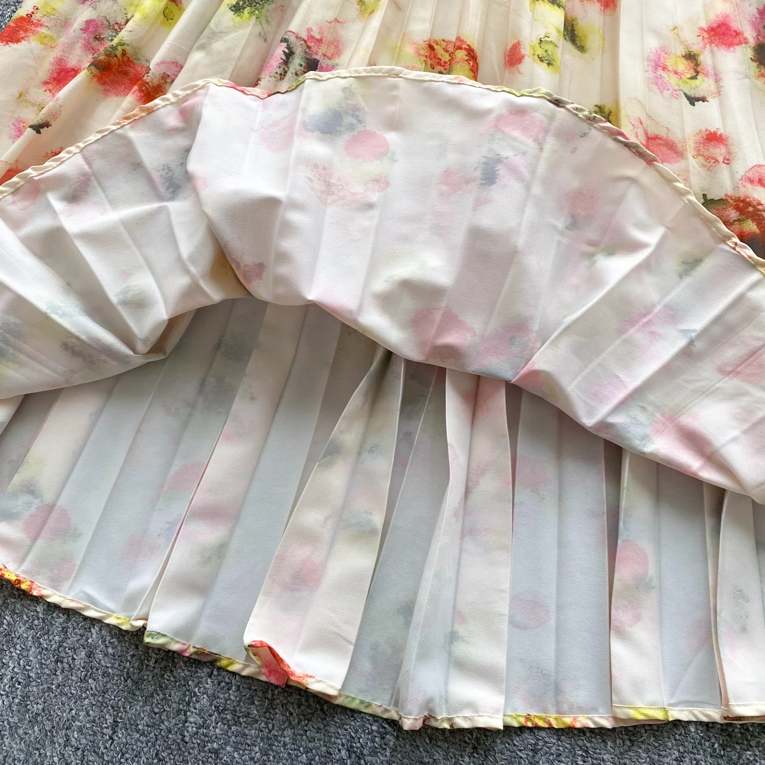 Vestido longo feminino plissado com estampa floral, verão, sem alças, halter, costas nuas, vazado, praia, férias, festa, maxi vestidos