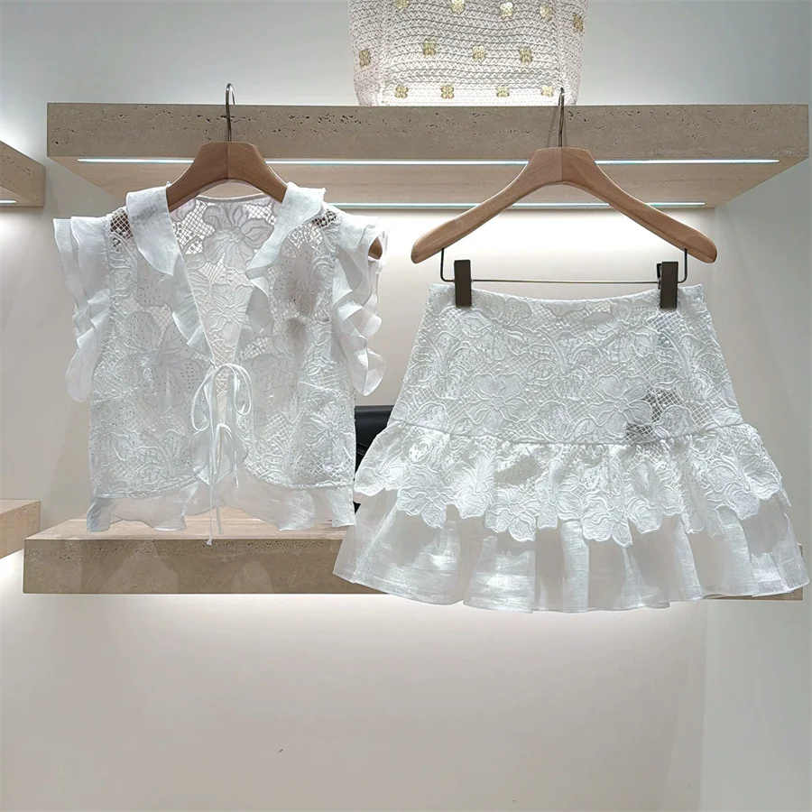 Blusa de mujer con volantes, cuello en V, cordones frontales y mangas voladoras, con bordado de flores de encaje y diseño calado, Novedad 2026