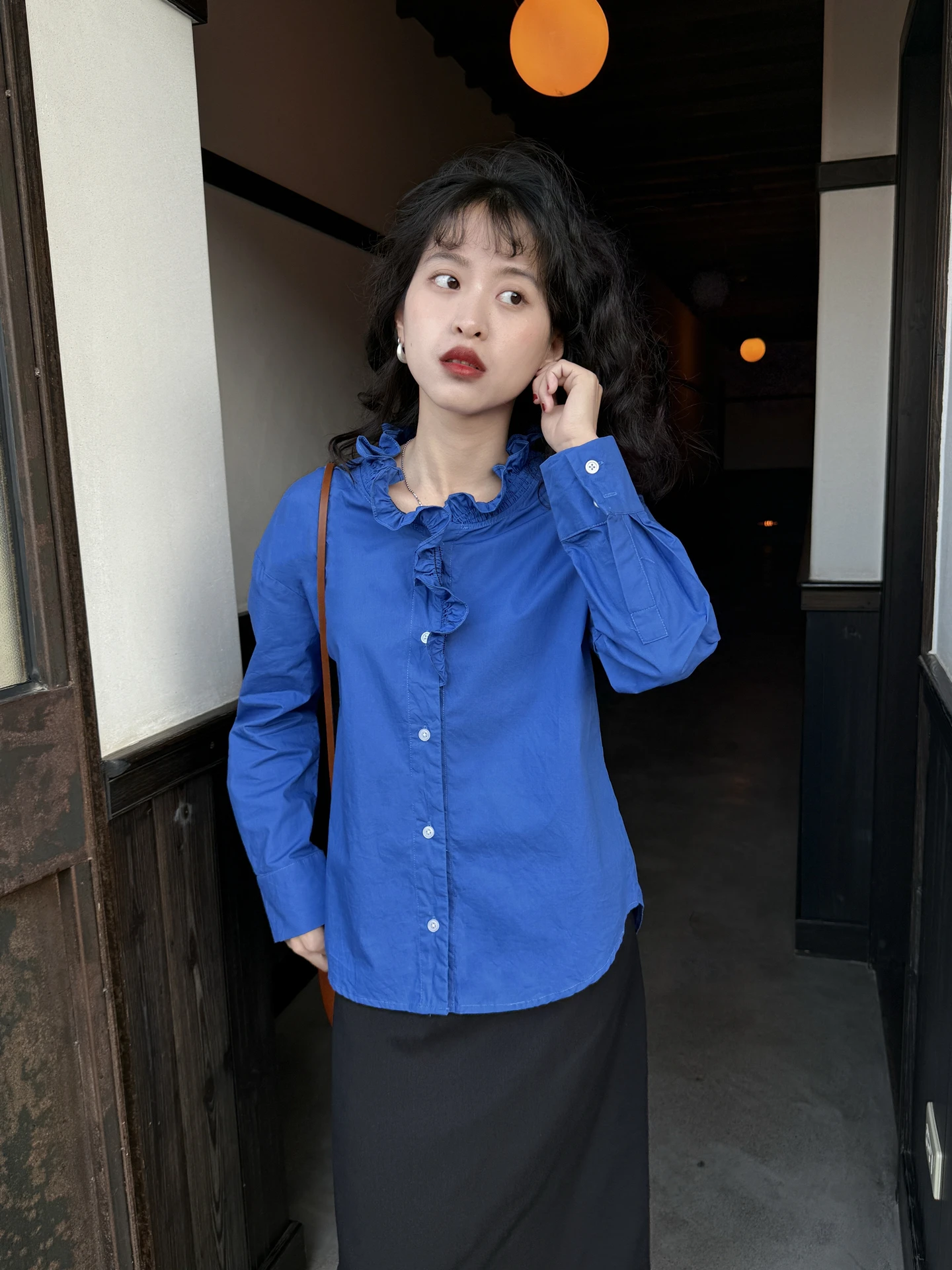 

Baroque Sle Long Sve Blue irt with Ruffle Collar And Wave Design Moisture ng Breathable Long Velvet Cotton Women'...