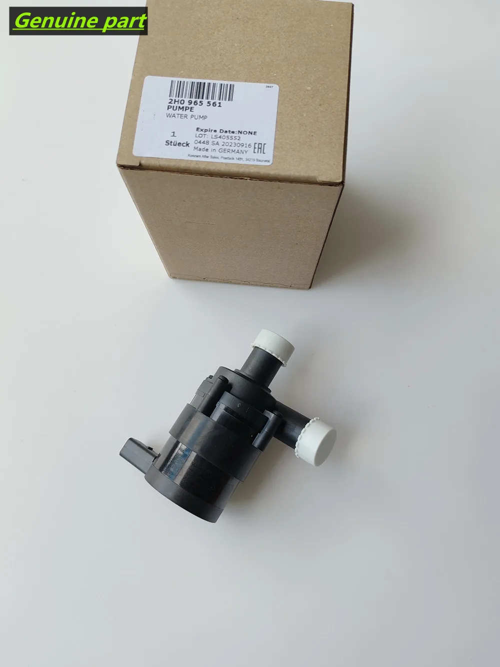 

Brand New Genuine Auxiliary Water Pump for Parking Heater 2H0965561 for VW AMAROK 2.0 BiTD 3.0 TDI 2H0 965 561