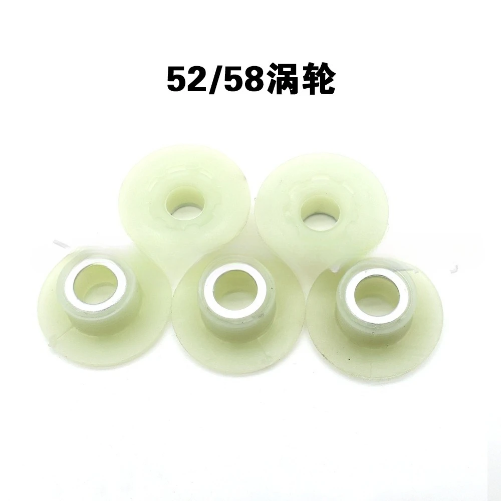 

52/58 turbine logging saw oil pump plastic gear 5200 oil saw turbine garden accessories