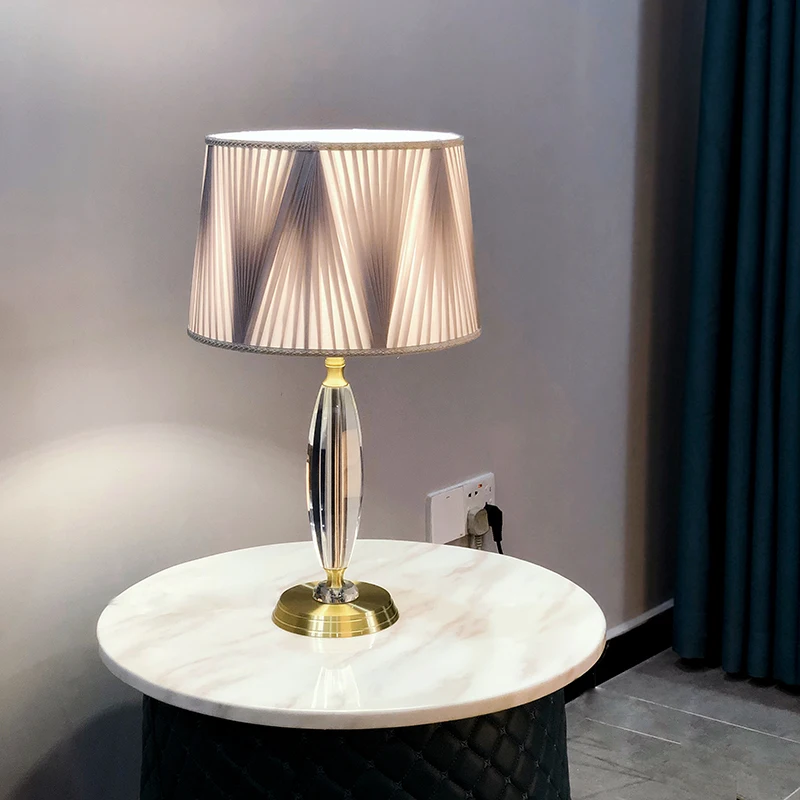 

Современные роскошные торшеры для гостиной, настольная лампа, кабинет, романтические светильники, прикроватные украшения для спальни, элитные настольные лампы