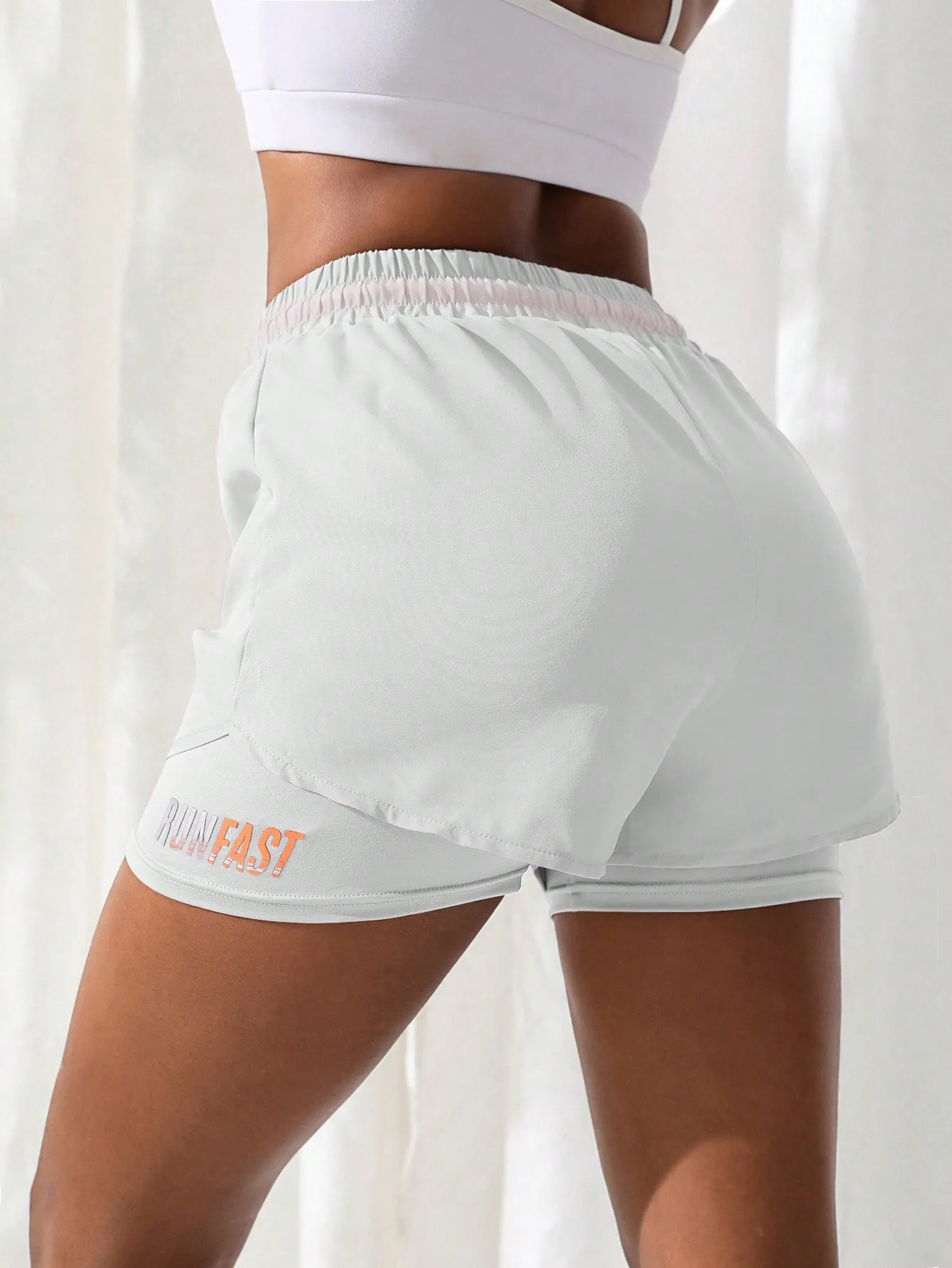 Damen-Laufshorts, doppellagig, schnelltrocknend, leicht, mit Kompressionsfutter, ideal für das Fitnessstudio. – Detail 5