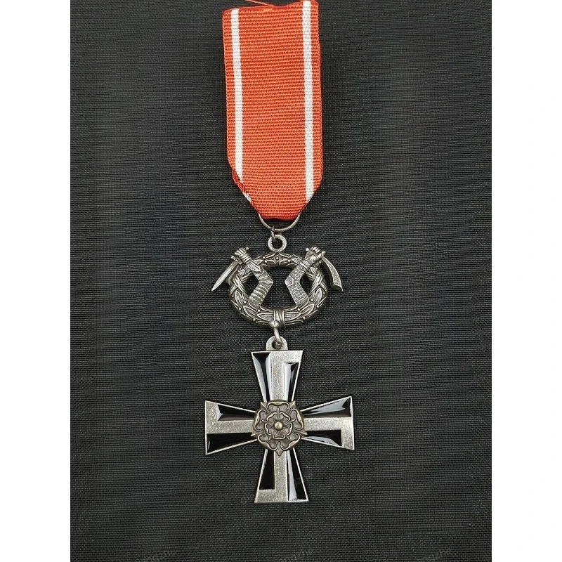 Finnish Freedom Medal Military Cross Ribbon Badge WW1 Collected Crafts