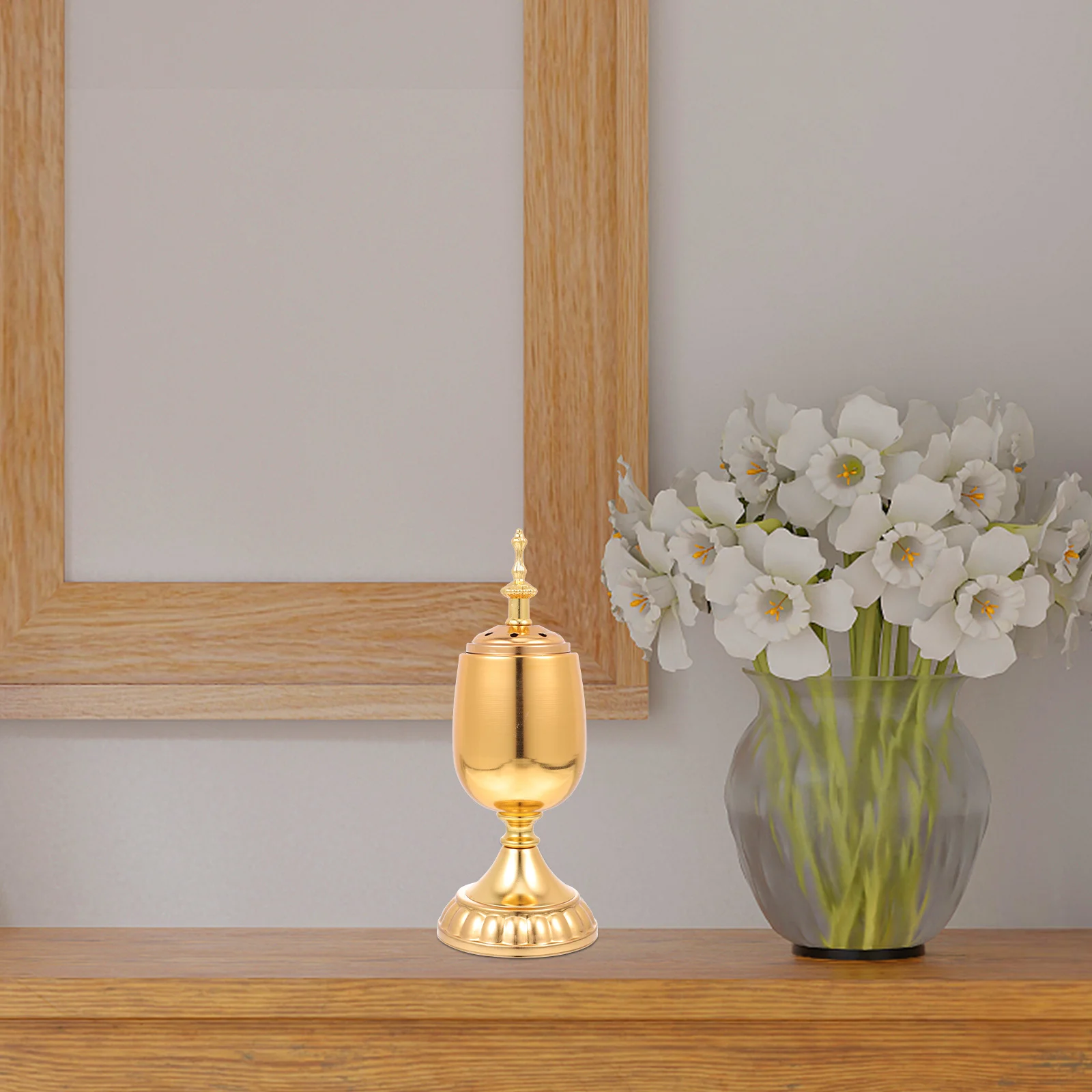 

1Pcs Iron Craft Censer Adornment Delicate Desktop Incense Holder Creative Home Office Decorative Incense Burning Ornament