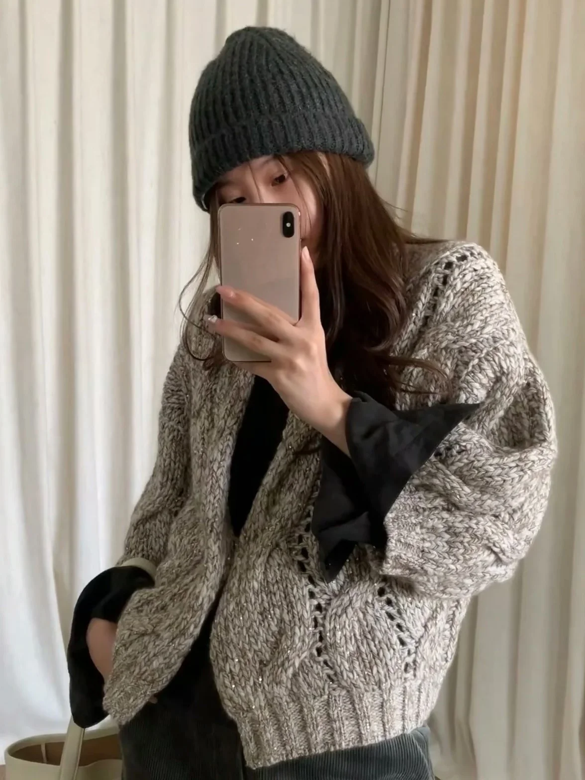 

Women's Hollow Out Twists Cardigan V-Neck Long Sleeve Vintage Loose Knitted Sweater
