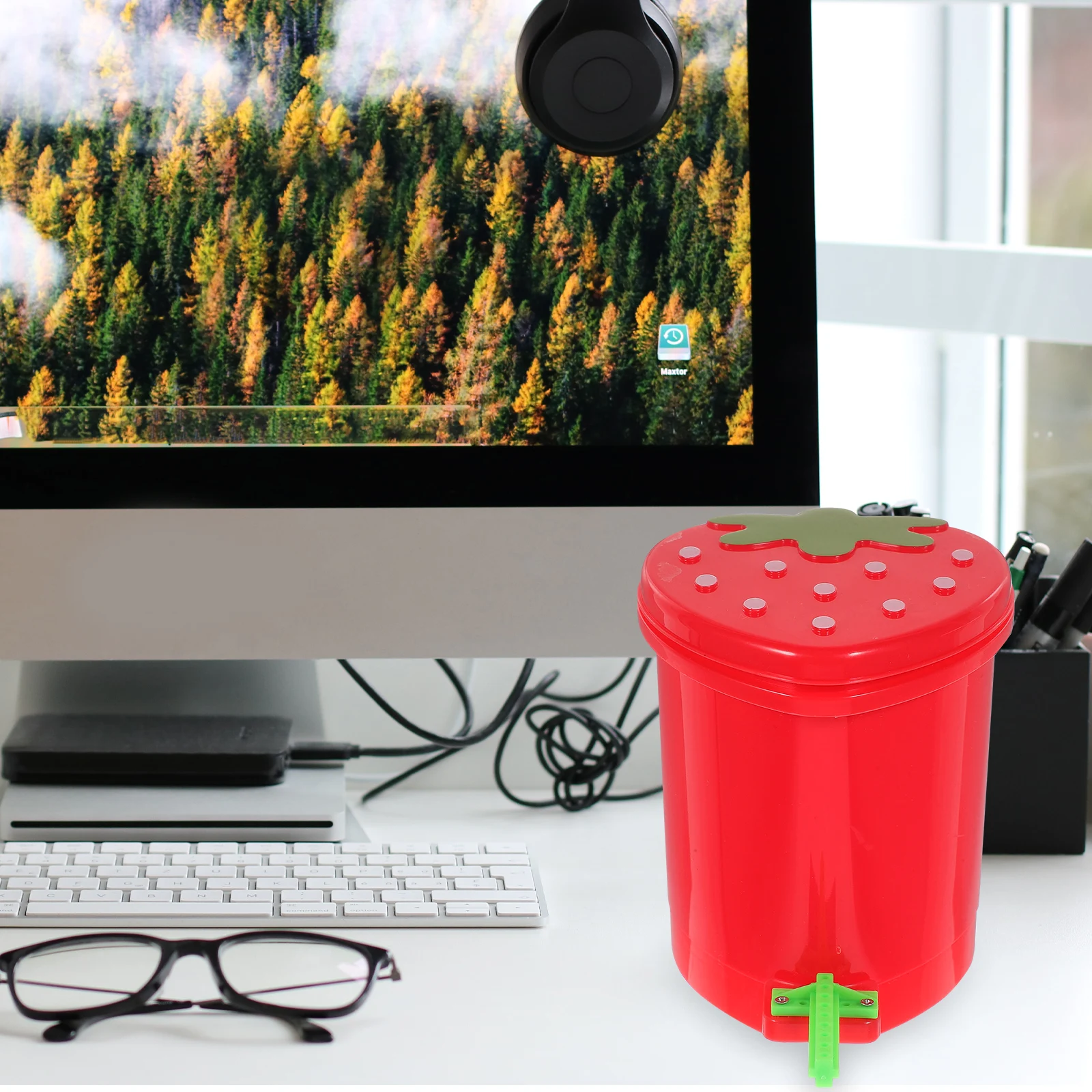 

Cute Mini Desktop Trash Can for Parrots Bird Toys Medium Parrots Parakeets Cockatiels Chew Training Supplies for Lovers