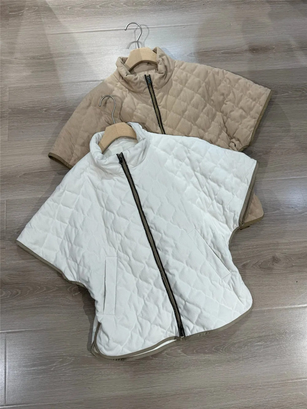 

25 Autumn/Winter New Women's Corduroy Diamond Grid White Goose Down Cape Jacket