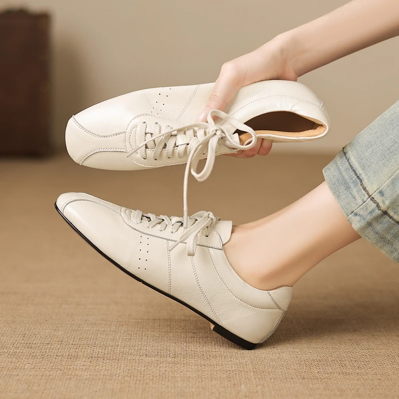 

Women's New Spring and Autumn Genuine Leather Cowhide Round Head Middle Heel Large Lace Sports Training Shoes Casual Shoes