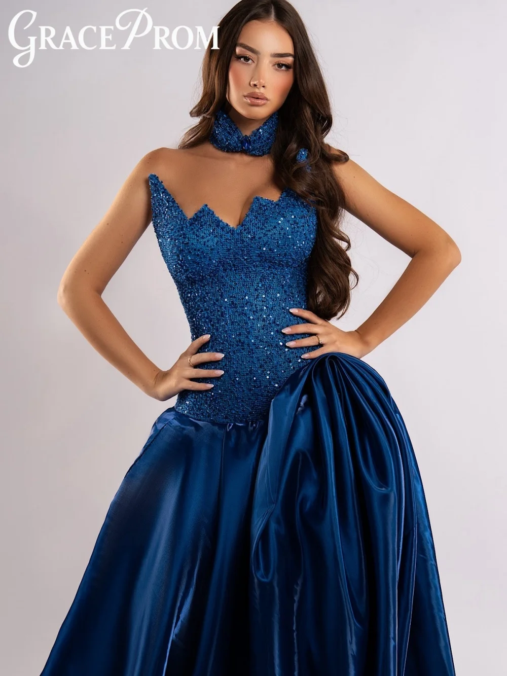 

GraceProm Halter Neck Evening Dress 2026 Shimmering Sequin Carpet Gown Stylish A Line Floor Length Party Gown فساتين سه