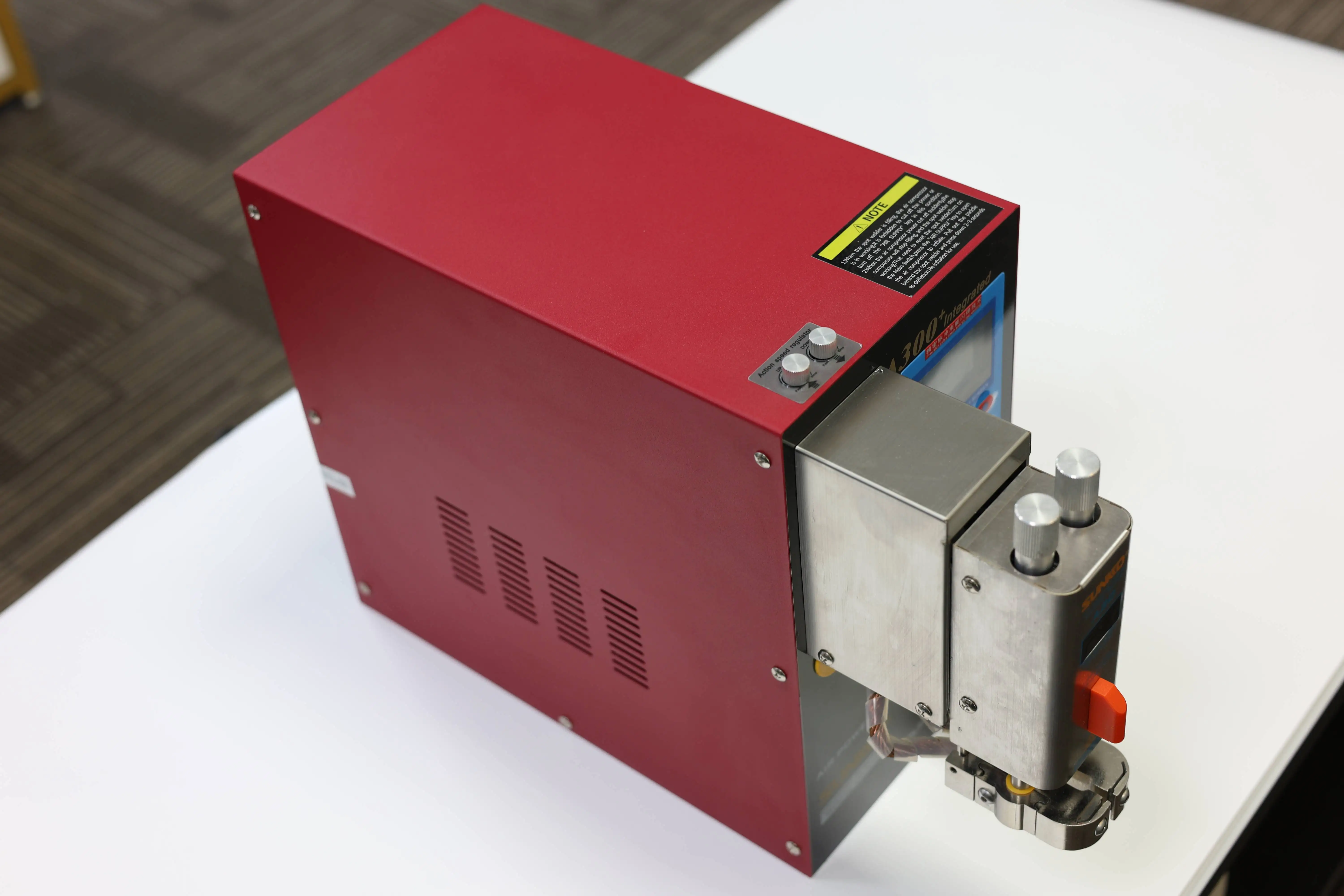 

Gold Seller SUNKKO A300+ Built-in Air Compressor Integrated Pneumatic Lithium Battery Spot Welder 6000W 1200A Industrial Grade P