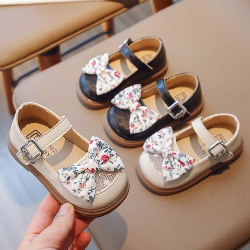 

Girls Floral Bow Mary Janes Shoes Breathable Sandals Lace Patchwork Leather Shoes Kids Round Toe Summer Shoes Toddlers