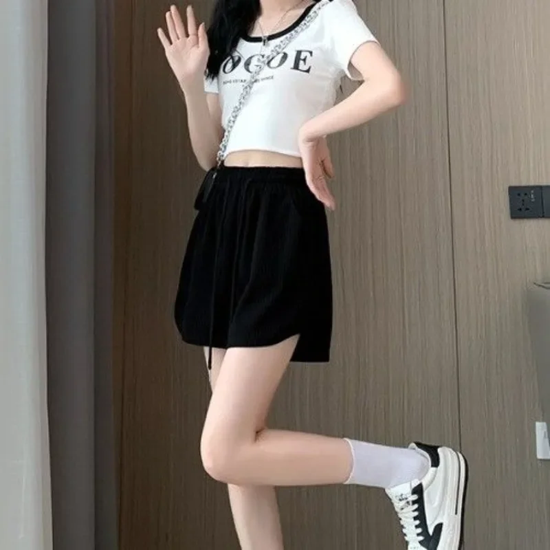 Pantaloni corti da donna alti larghi in vita elastica Pantaloncini neri per le donne Harajuku Moda estetica anni 2000 Abiti Y2k da indossare Designer