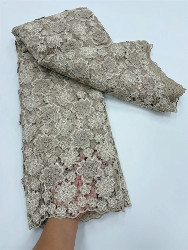 Neuer Stil Afrikanische Spitze Dreidimensionaler Spitzenstoff 2026 Hochwertige Spitze Wasserlösliche Bestickte Modische Weiche Spitze 5 Yards – Detail 12