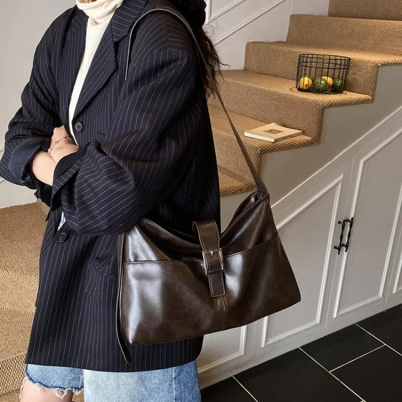 Original High-End Crossbody Tote For Women Luxury Designer Leather Large Capacity Elegant Diaper Bag For Commuter Stylish Simple