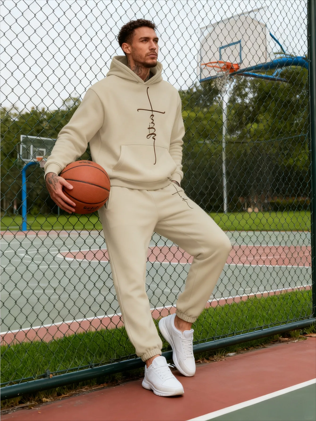 طقم بغطاء للرأس عصري مطبوع رقميًا للرجال مكون من قطعتين