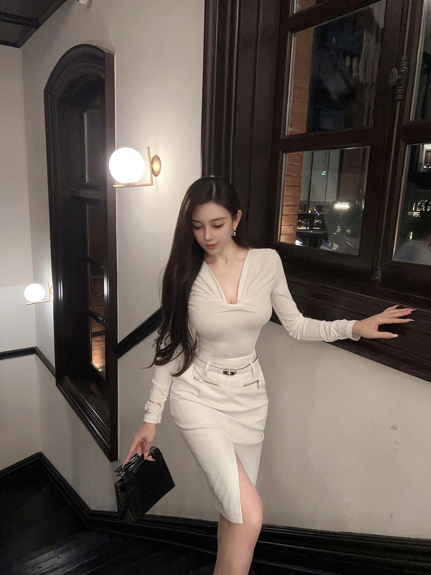 

Ele Sle Женский вязаный топ с эластичной резинкой на талии Slim Fit Long Sve Deep V Ne Dstring Плиссированный высококачественный универсальный топ