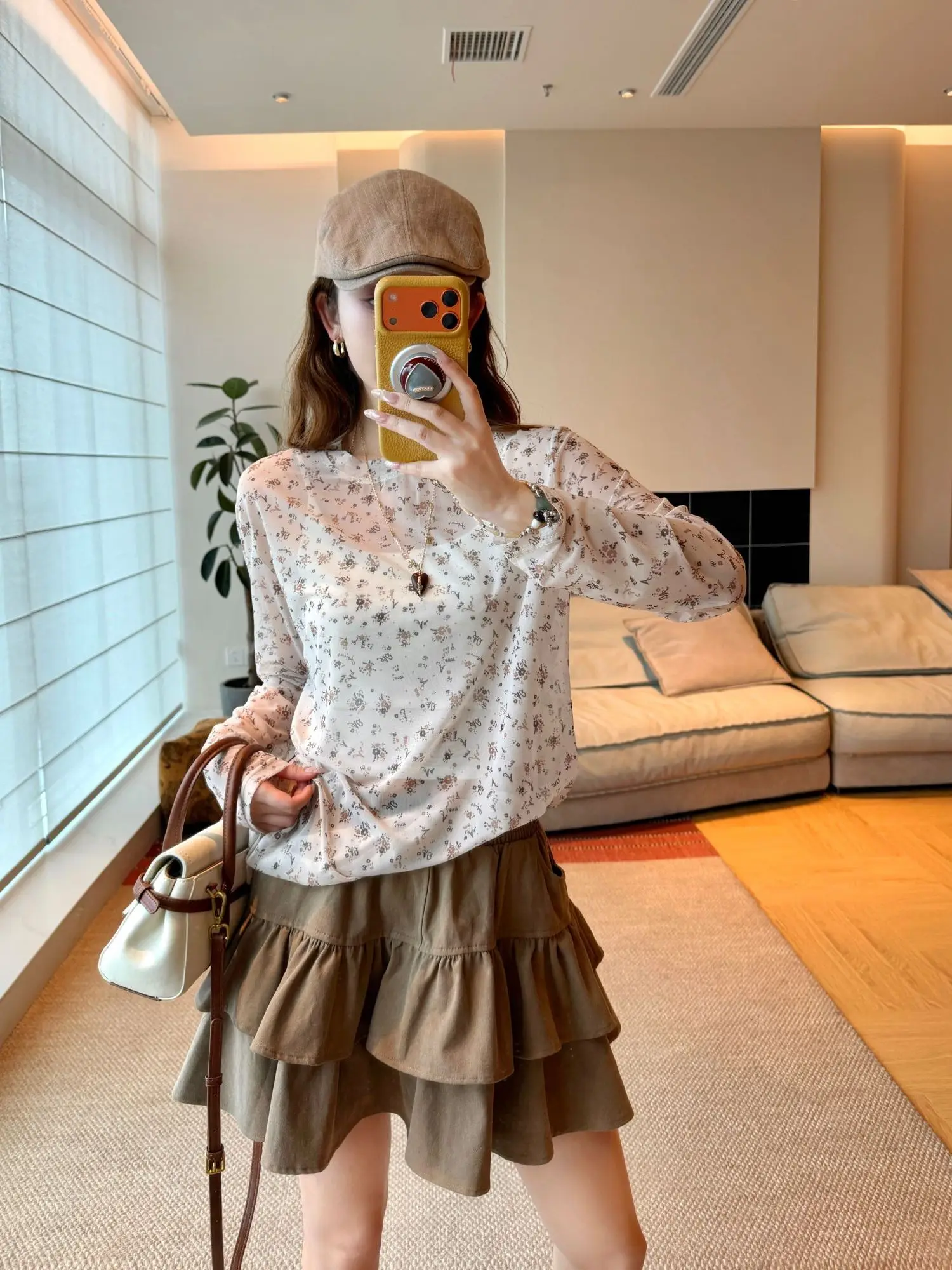 

Свободная женская футболка с длинным рукавом и круглым вырезом, сетчатая, с цветочной вышивкой, защита от солнца, ажурный дизайн, повседневный стиль