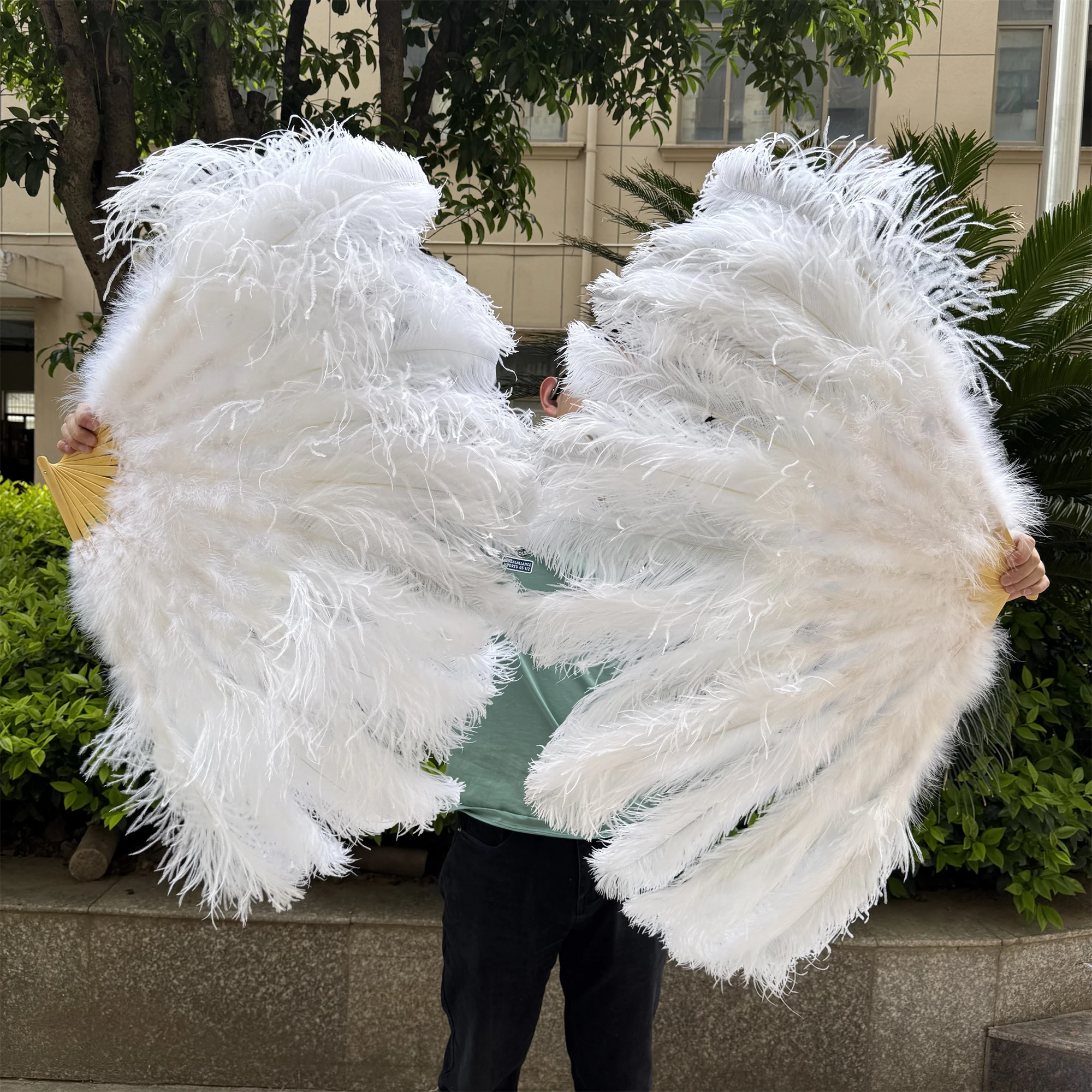 Large White Ostrich Feather Fan for Photography Props Stage Performance Dance Fan Feathers Folding Fan Wedding Party Decoration