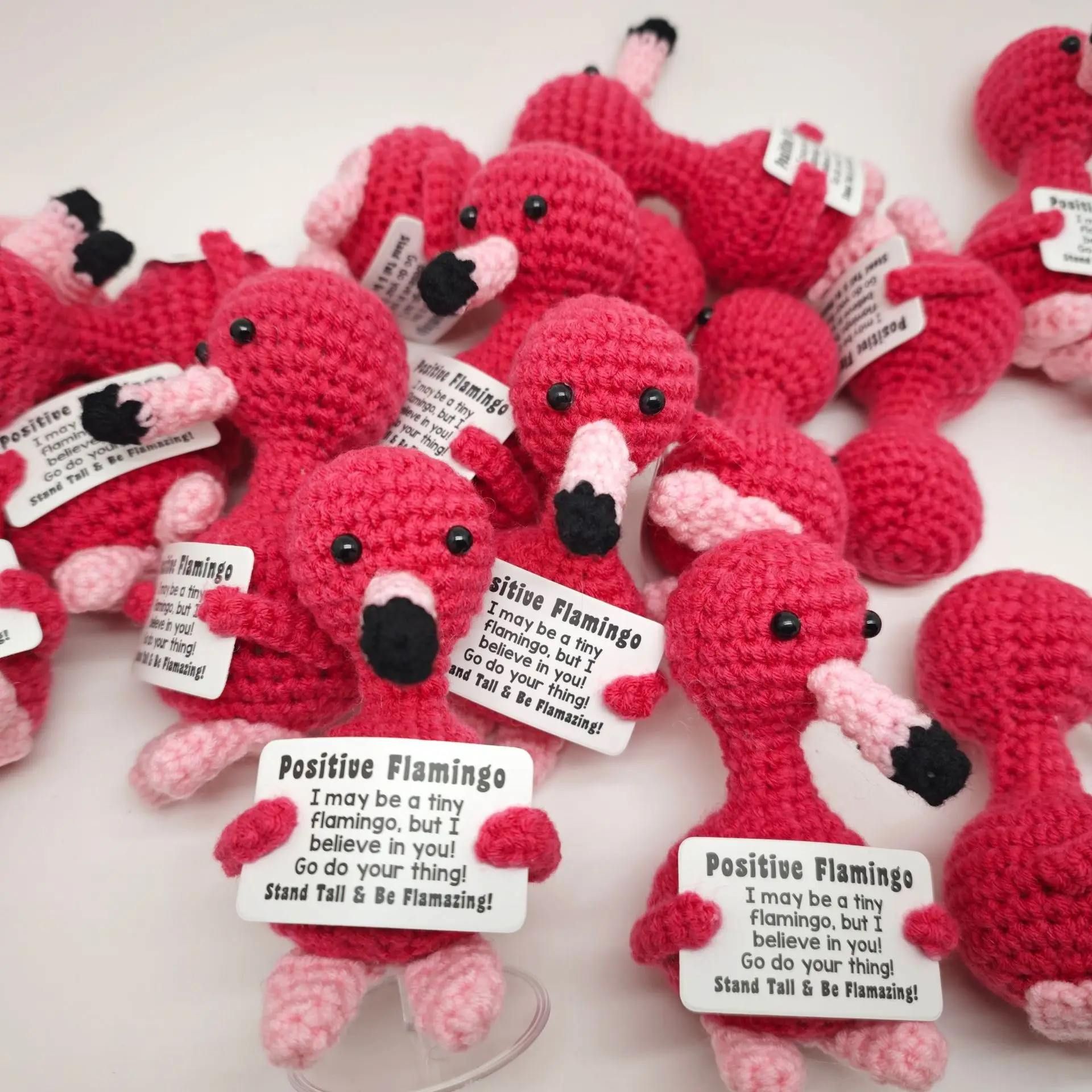مضحك الكروشيه الدعم العاطفي إيجابي فلامنغو دمية مع بطاقة غرفة المنزل الديكور اليدوية الصوف محبوك فلامنغو حلية