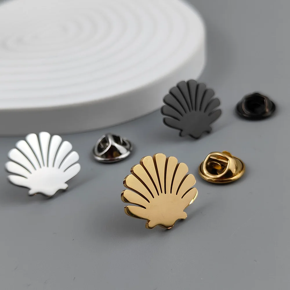 New half-soft Ginkgo Brooch, stainless steel, gold-plated, 18K fashion badge, washable suit badge, high waterproof