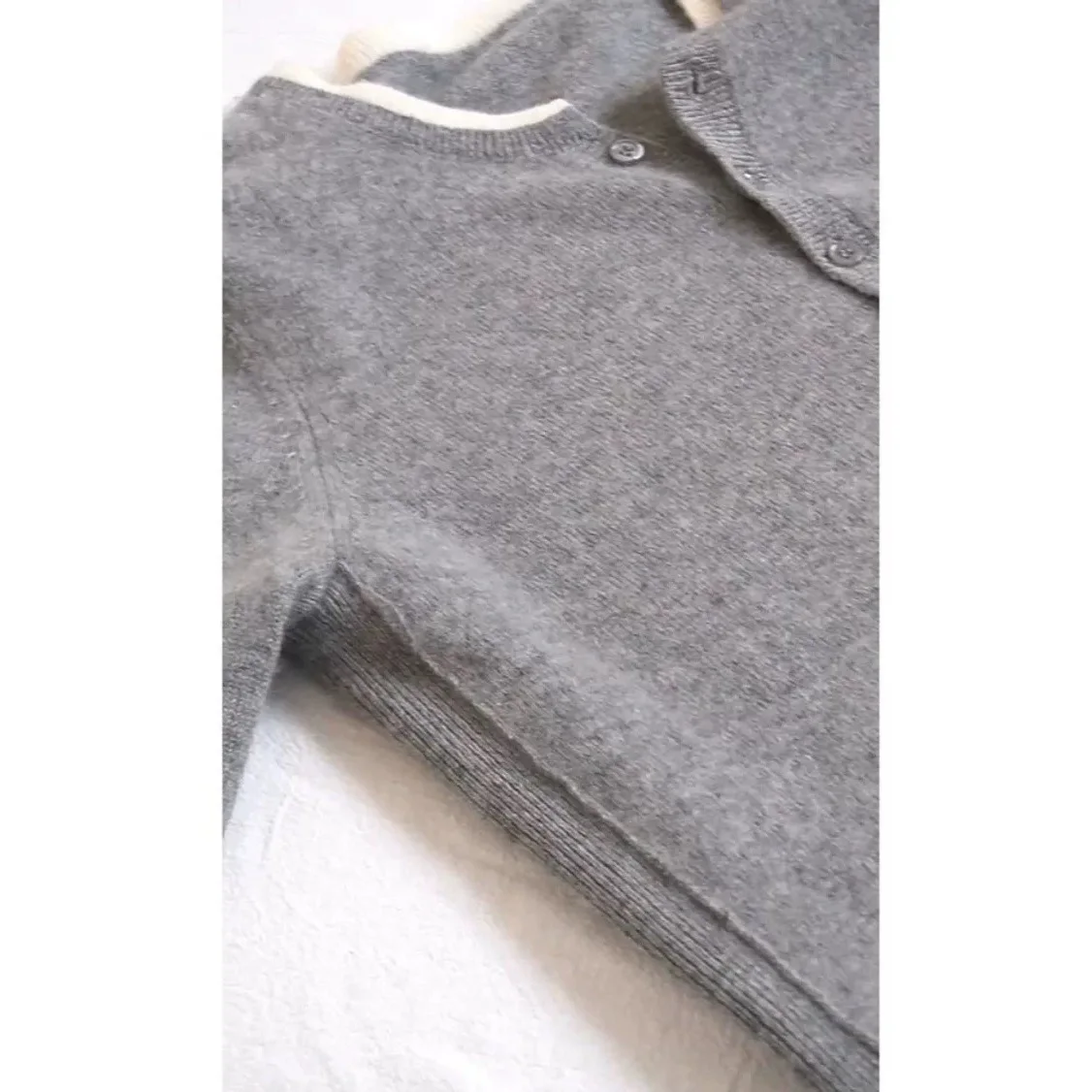 Chemise à Base en cachemire gris, col rond, coupe cintrée, Design Simple, automne hiver, sensation haut de gamme, vêtements inté