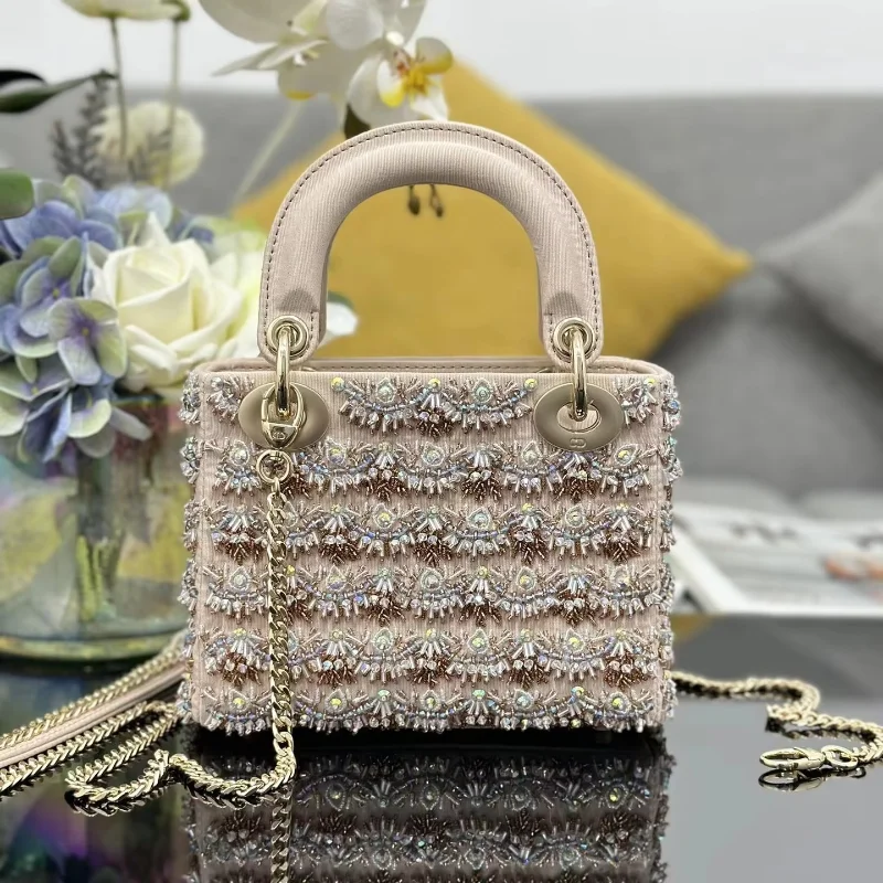 

Embroidered Sky Diamond Handbag Mini Women's with Removable Chain and Shoulder Strap Portable or Crossbody Bag