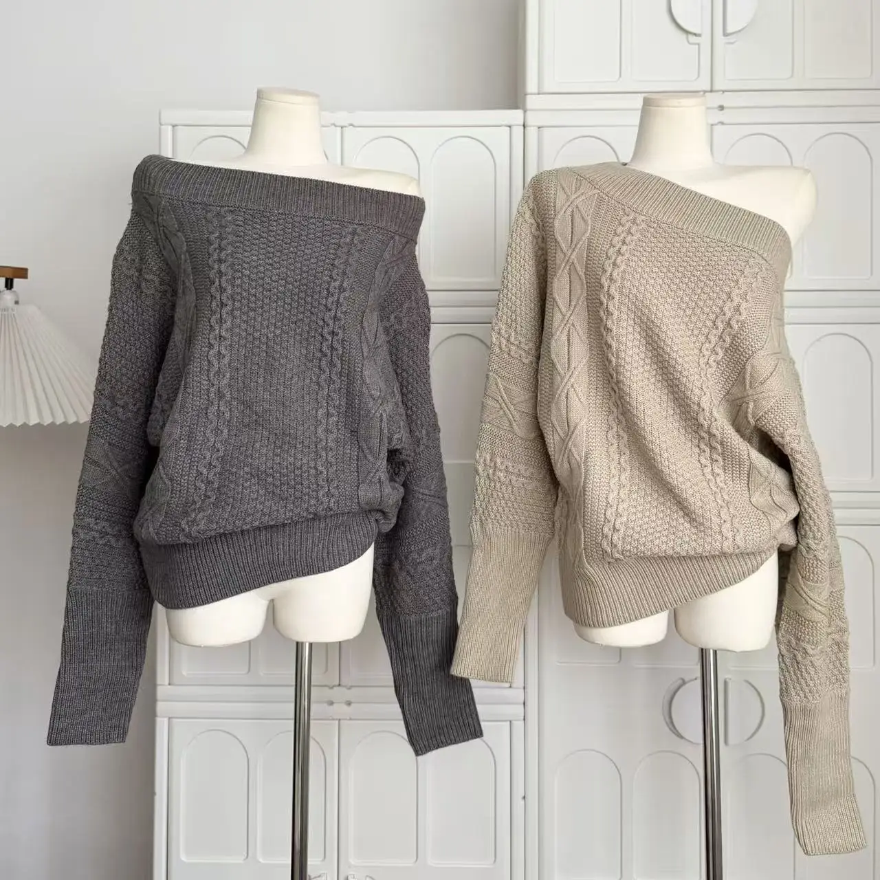 Damski sweter na jesień i zimę, jednolity kolor, asymetryczny dekolt, długi rękaw, wzór w warkocze, luźny krój, sweter damski, jednolity kolor, pulower.