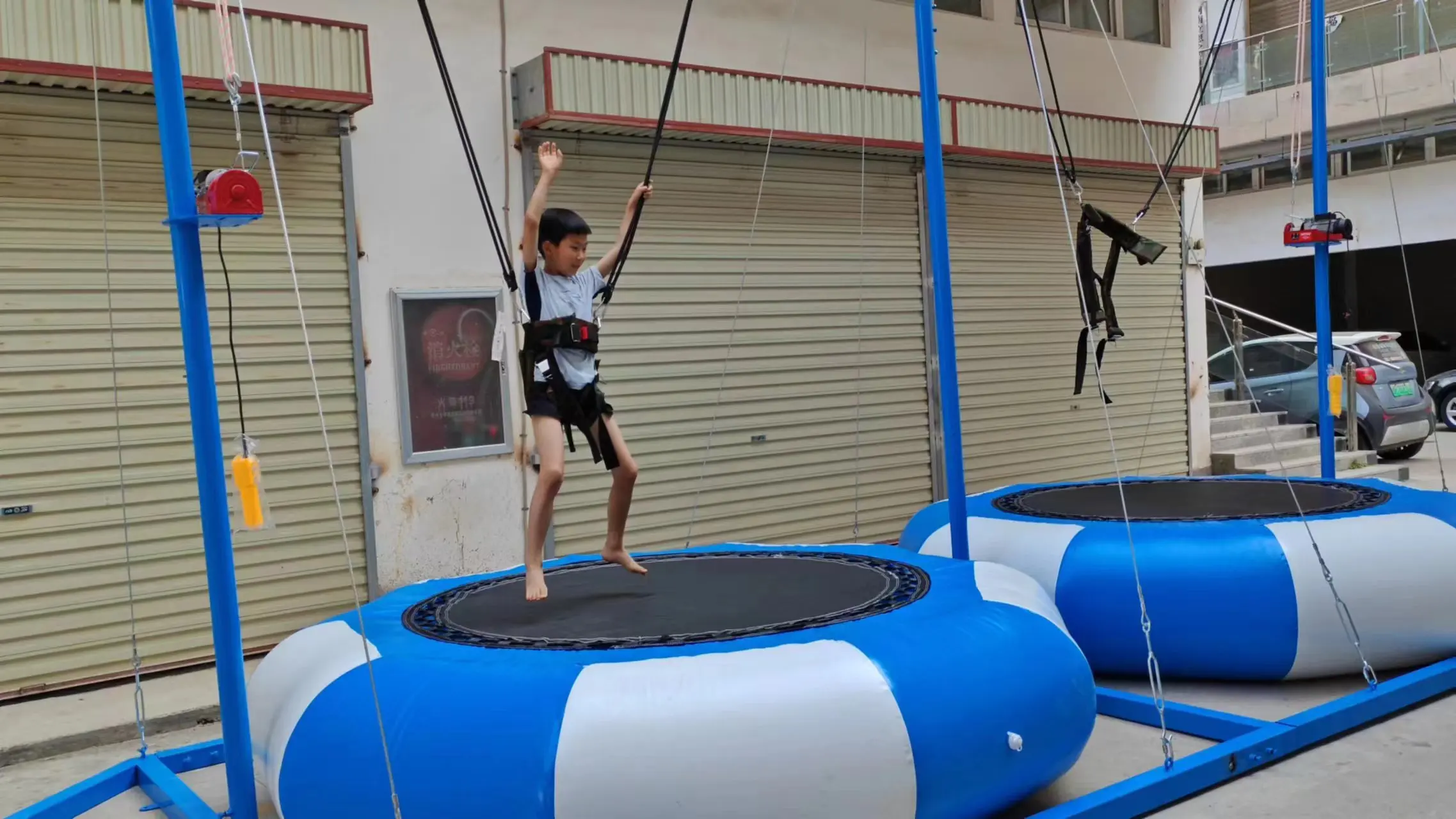 Factory Direct Double People Inflatable  Bungee Jumping Equipment Children Bungee Trampoline Ride for Sal