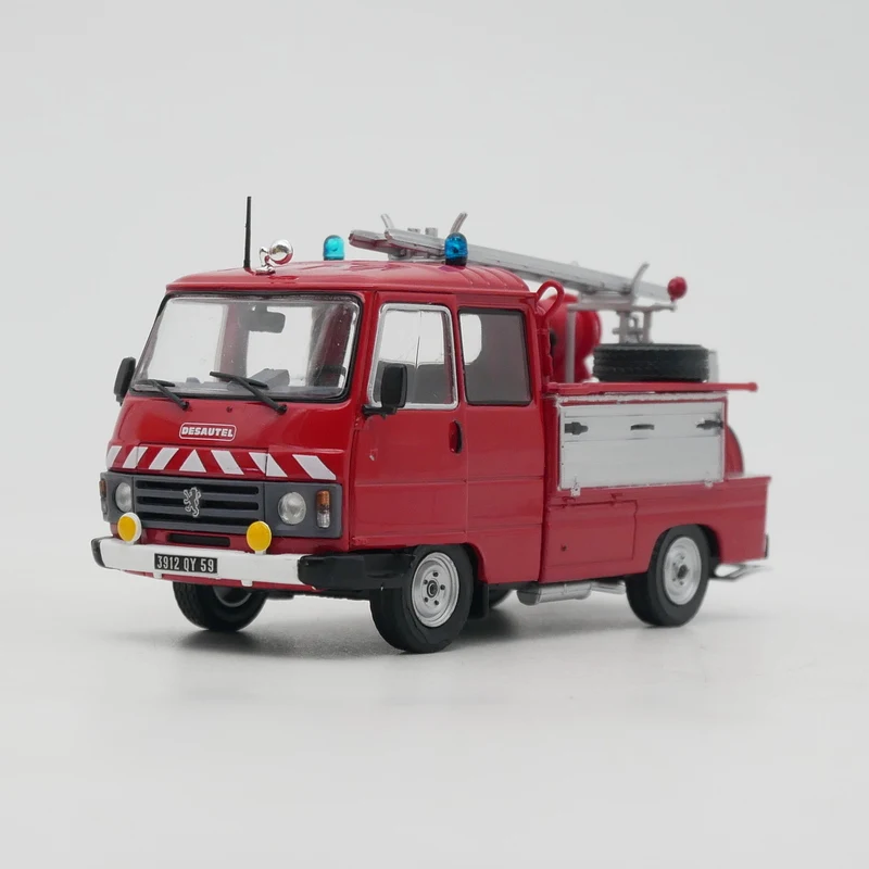 Diecast Ixo 1:43 escala Peugeot J9 Peugeot Van motor de bomberos francés coche en miniatura de aleación juguete coleccionable regalo recuerdo adorno de exhibición
