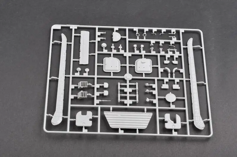 Trumpeter model 05555 1/35 Soviet BMP-1 IFV plastic model kit