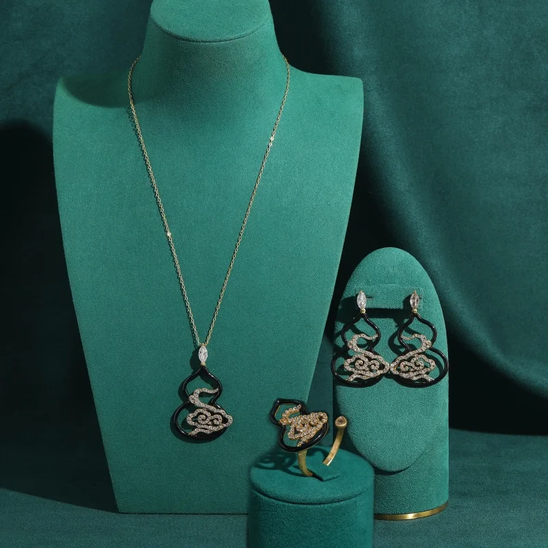 Vintage Hollow Calabash Black Necklace Ring Adjustable For Woman Rhinestone Luxury Jewelry Accessories Trends 2026 New Gifts