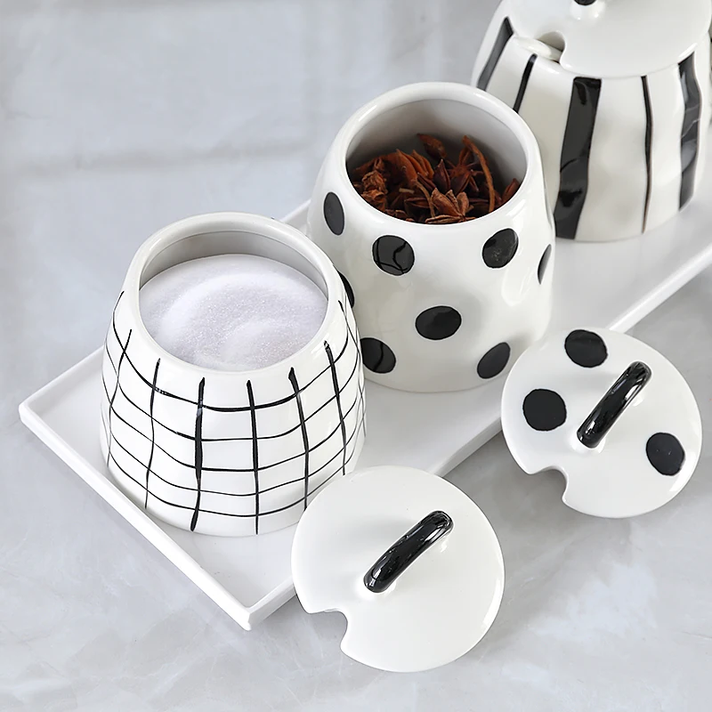 European Ceramic Seasoning Pot Black and White Stripe Salt Sugar Pepper Pot Home Seasoning Box with Lid Soy Sauce Vinegar Bottle