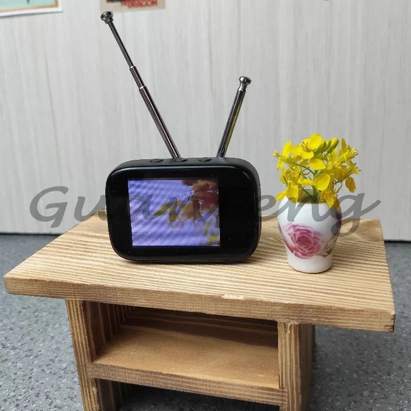 Miniature TV Model - Retro Style with Color Touch Screen for Dollhouse & Kitchen Decor, Customizable Video Content