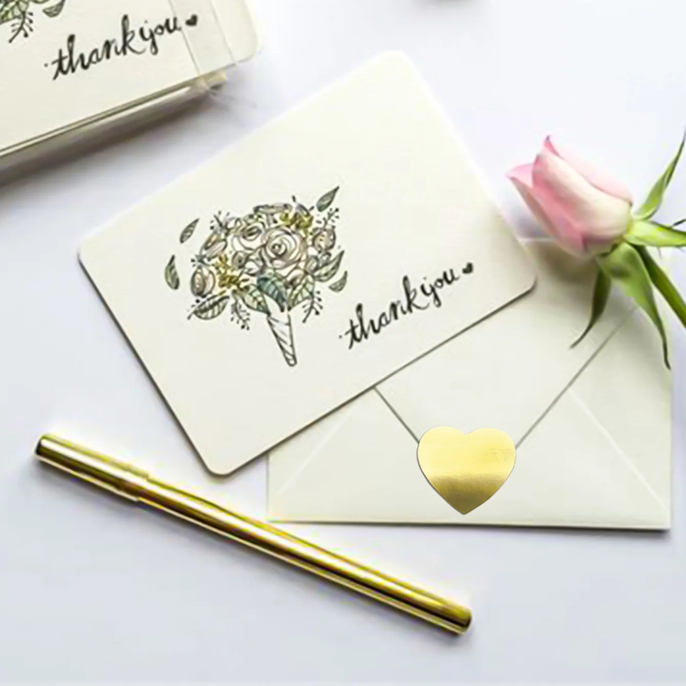 500 runde, herzförmige selbstklebende Aufkleber, Geschenkverpackungsetiketten, Versiegelungsaufkleber für Umschläge, Feiertagsbackwaren und Verpackungen, Deko – Detail 5