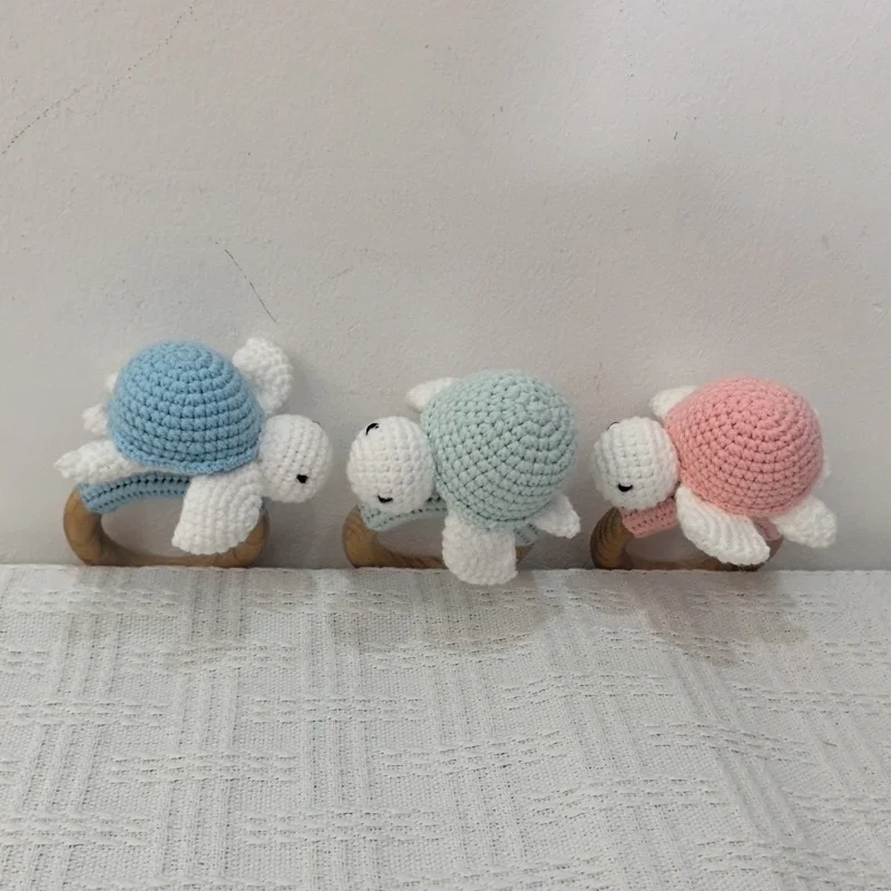 Handmade Crochet Cartoon Sea ​​Turtle Animal Baby Rattle Toys Safe Beech Wood Newborn Handhold Teething Ring Baby Teether