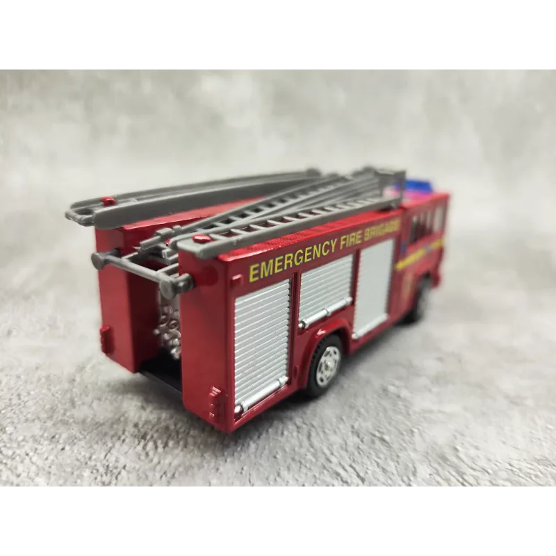 Diecast cprgo escala 1:48 motor de bombeiros acabado guerreiro de fogo liga modelo de carro brinquedo colecionável presente lembrança exibição ornamento