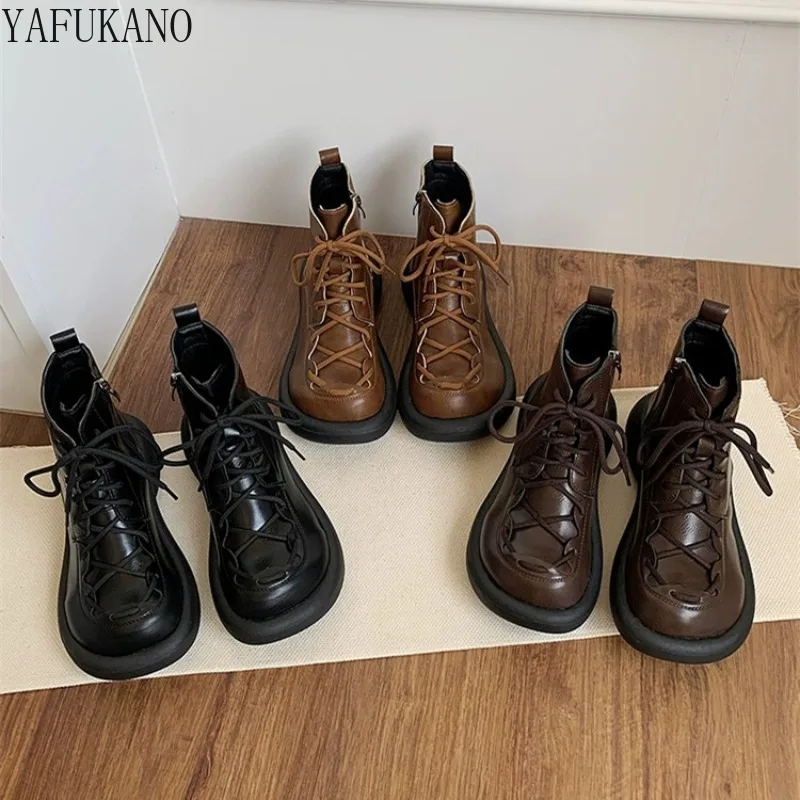 Stile britannico con suola spessa aumentare l\'altezza brutto carino grande testa scarpe stivaletti fatti a mano Mori ragazza piede largo stivali